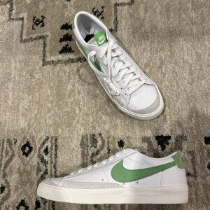 Nike Blazer Low '77 Vintage Sneakers Men's SIze 11 White/ Green DJ6193-100